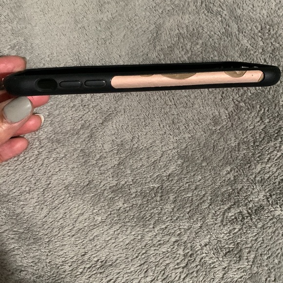 ❤️‍🔥iPhone XMax Case (10)❤️‍🔥 4/$10 - Picture 6 of 9